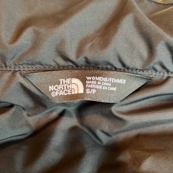 Like new-EUC, black, The North Face packable winter jacket - Picture 7 of 13